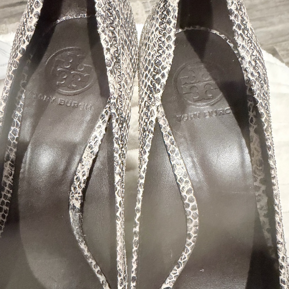 Tory Burch Snakeskin Wedges - Size 10 - Picture 13 of 15